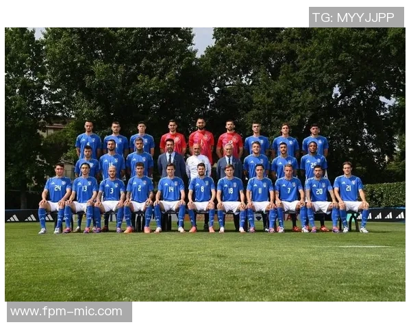 2000年欧洲杯意大利队的辉煌历程与经典瞬间回顾